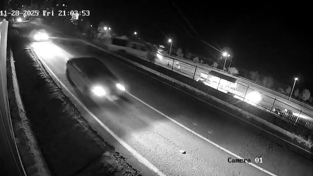 Rize'de kamyonetin uçurumdan düştüğü anın güvenlik kamerası görüntüleri ortaya çıktı