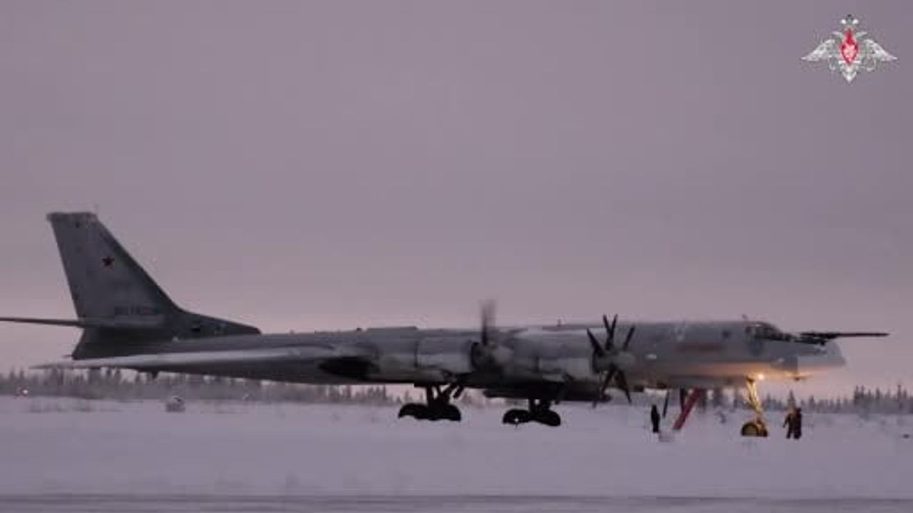 Rusya'nın Tu-95MS'leri Barents ve Norveç Denizleri Üzerinde 7 Saatlik Uçuş Gerçekleştirdi