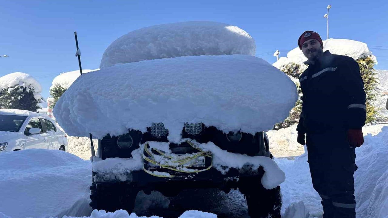 Safranbolu sanayi esnafı karı kendi imkanlarıyla temizliyor