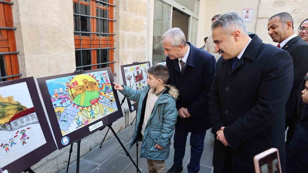 Şahinbey’den Antep Savunması Kahramanlarına Mezar Başında Anma
