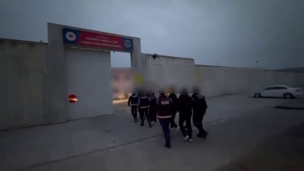 Sakarya'da polis müdahalesiyle silahlı hesaplaşma engellendi: 4 tutuklama