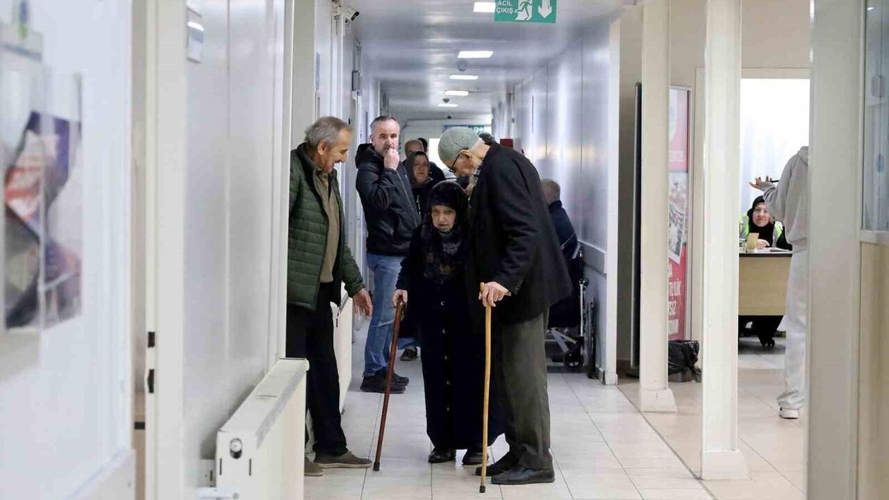 Sakarya'da ücretsiz check-up programı 176 çifte ulaştı