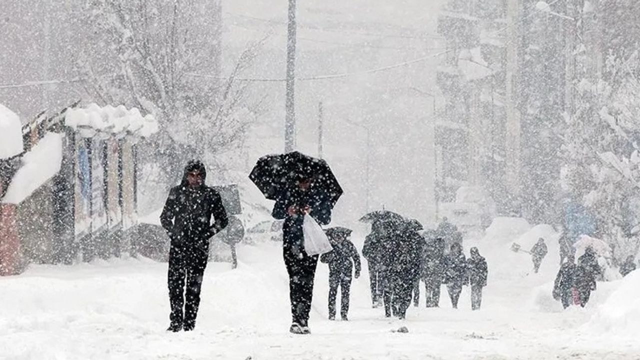 Sakın Güneşe Aldanmayın! 40 Günlük "Zemheri Esareti" Başlıyor: Türkiye Buz Kesecek!