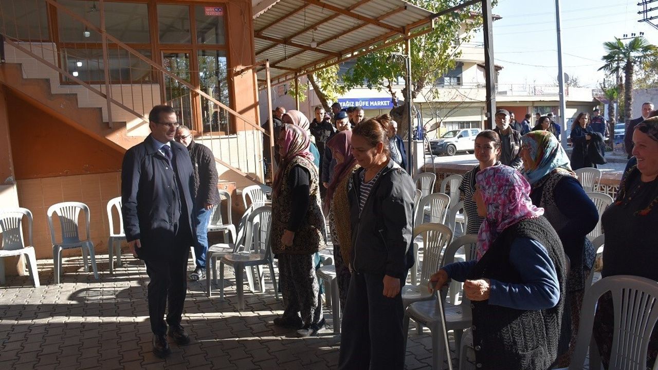 Salihli Kaymakamı Güldoğan üç mahallede vatandaşların taleplerini dinledi