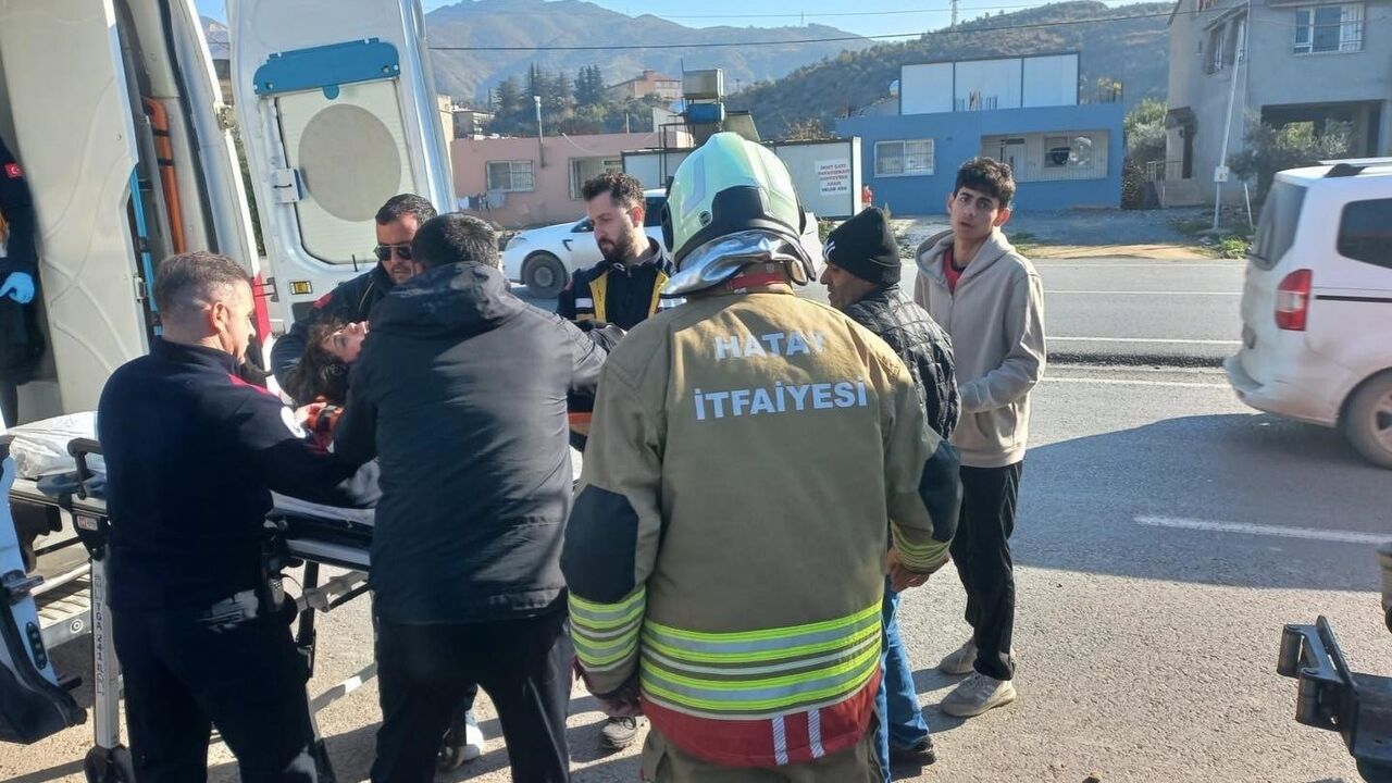 Samandağ Kuşalanı'nda takla atan otomobilin sürücüsü yaralandı