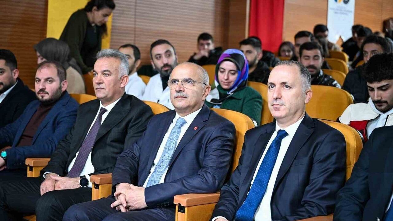 Sami Er: Malatya'yı 12 ayda ayağa kaldırdık — Gençlerle kariyer ve şehir planları