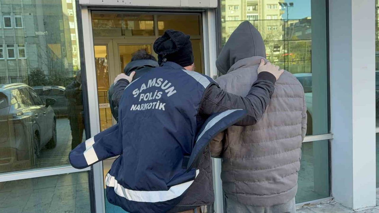 Samsun Atakum'da uyuşturucu operasyonu: 2 gözaltı