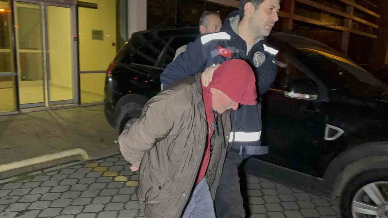 Samsun’da tartışma sonucu üvey oğlunu bıçaklayarak öldüren şahıs tutuklandı