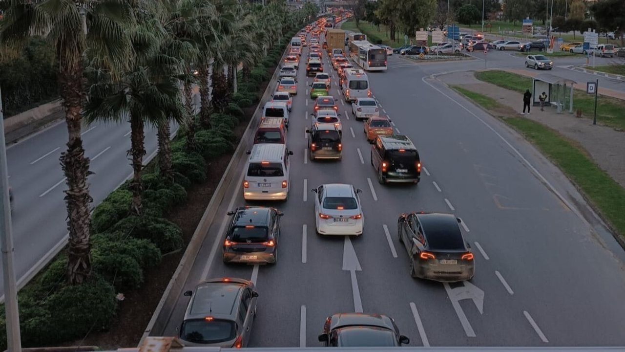 Samsun’da Trafiğe Kayıtlı Motorlu Taşıt Sayısı 1 Yılda 39 bin 838 Arttı