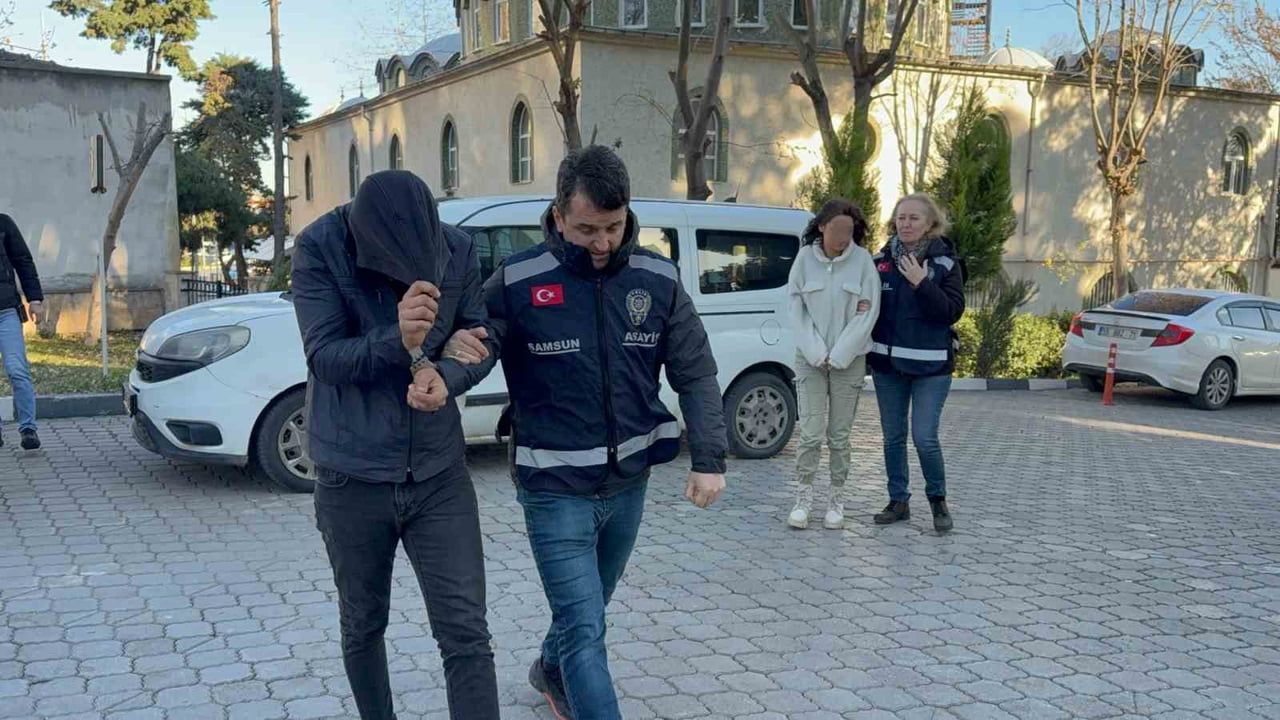 Samsun'da üşüdüklerini söyleyip eve giren 2 kişi 50 bin liralık televizyonla yakalandı