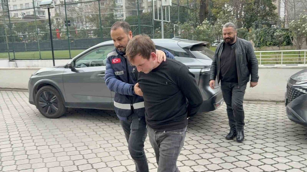 Samsun'da üvey oğlunu bıçaklayarak öldüren baba ve oğlu adliyeye sevk edildi