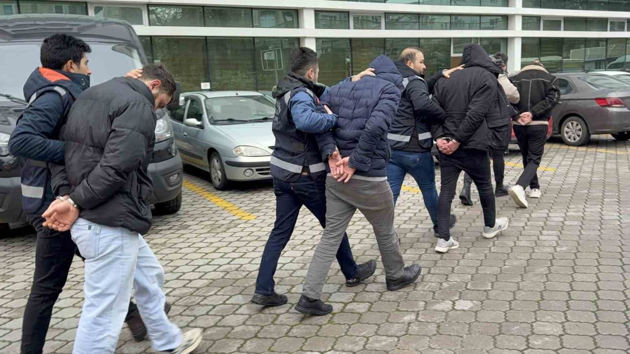 Samsun İlkadım'da tütün kaçakçılığı operasyonu: 4 kişi adli kontrolle serbest