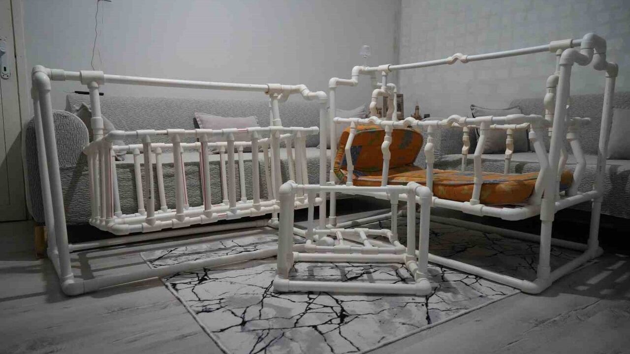 Samsunlu tesisatçı Furkan Karadağ borudan beşik yaptı, içine girip test etti ve video viral oldu