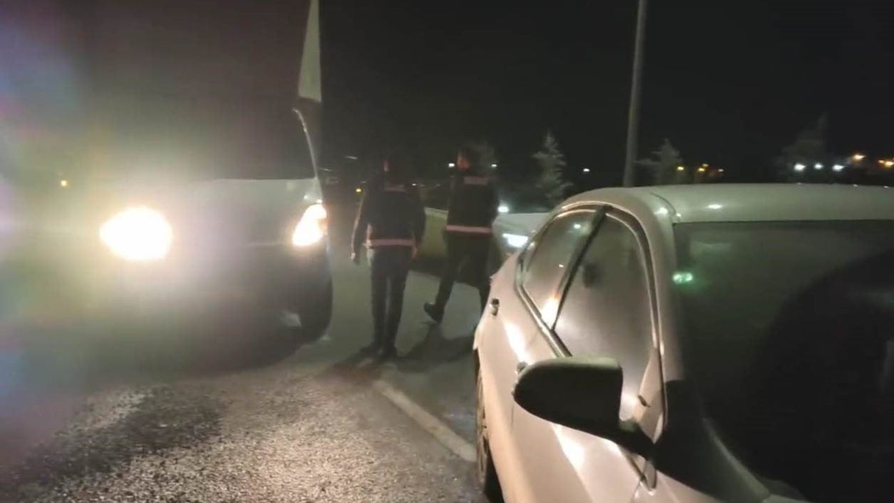 Şanlıurfa'da 43 bin paket kaçak sigara ele geçirildi