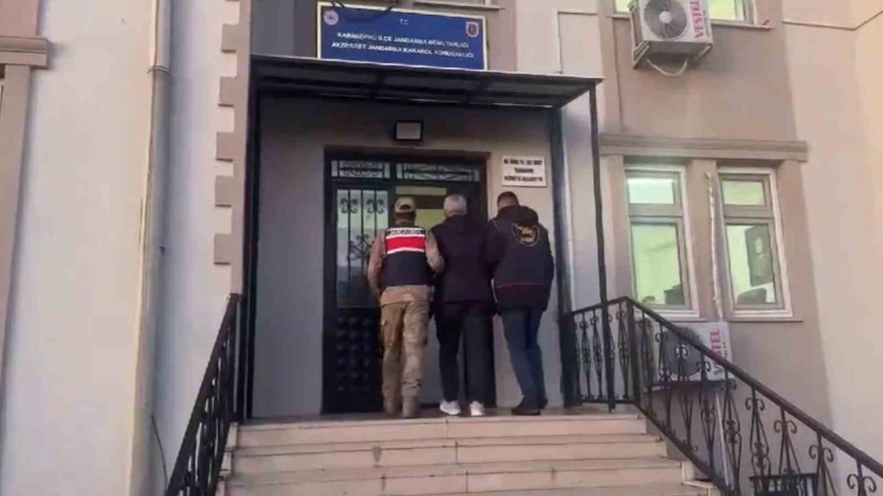 Şanlıurfa’da Karaköprü’deki hırsız arka camdaki yazıyla tespit edildi