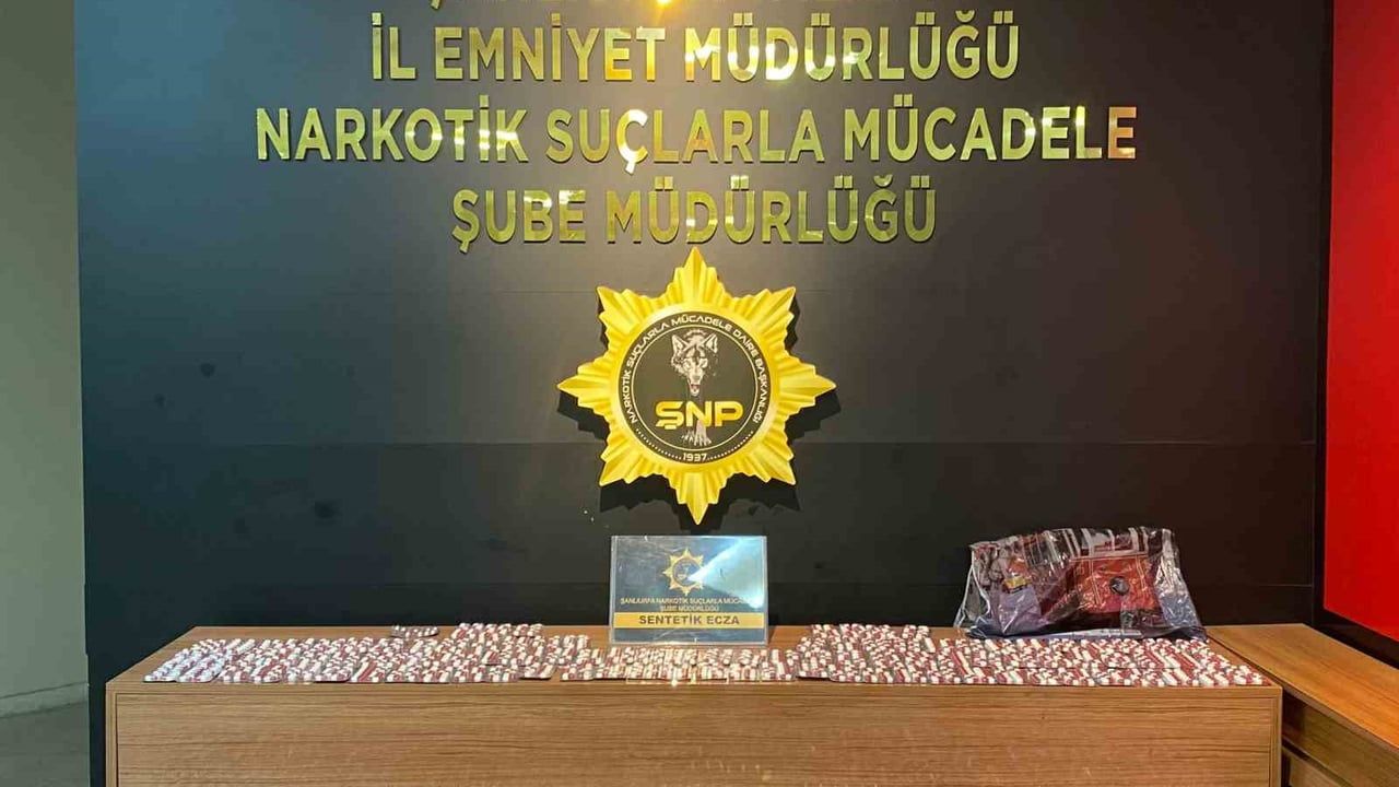 Şanlıurfa'da narkotik operasyonu: 3 bin 234 sentetik hap, 2 gözaltı