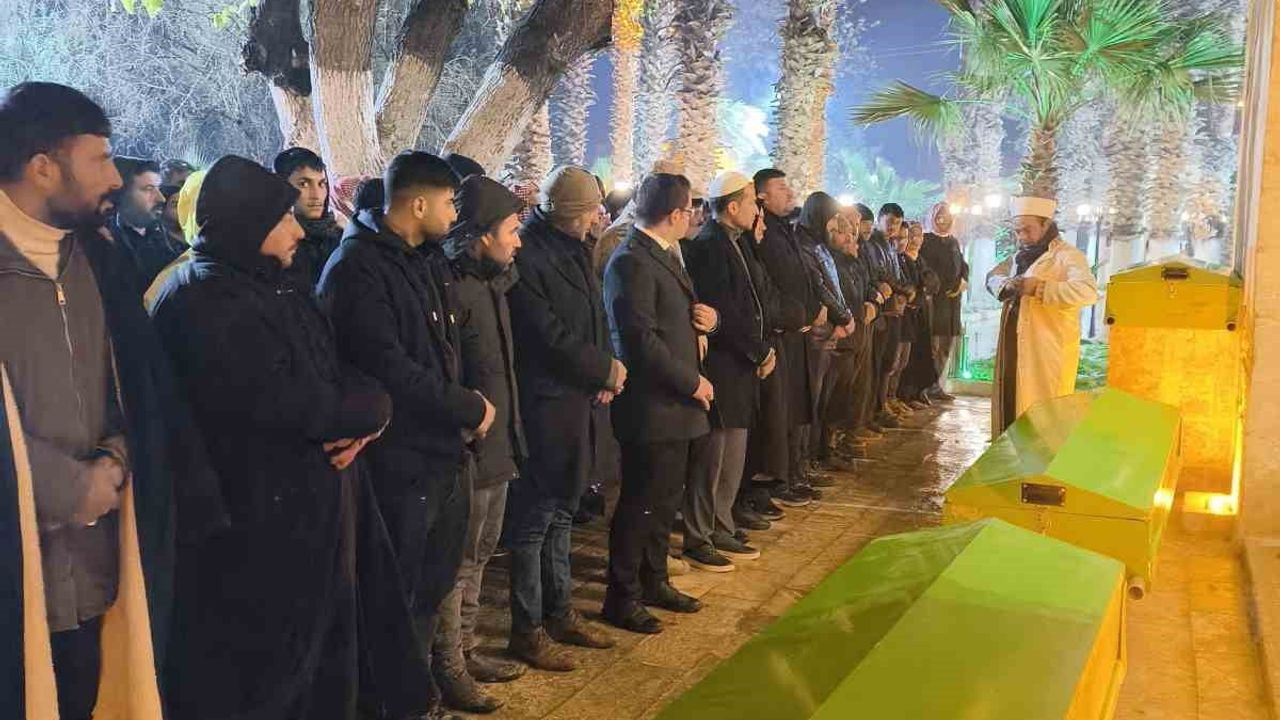 Şanlıurfa'da tahliye kanalına devrilen otomobilde 3 çocuk hayatını kaybetti