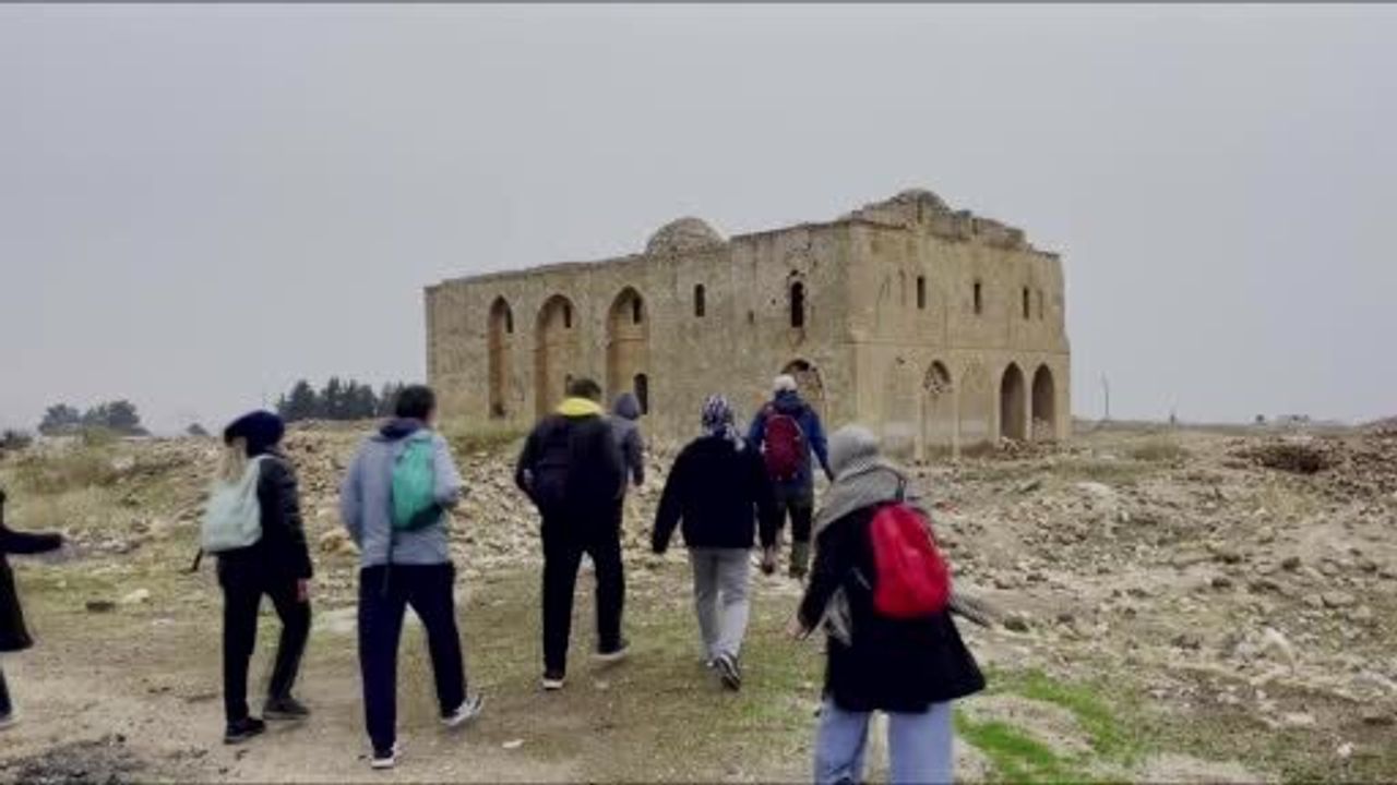 Şanlıurfa doğa yürüyüşçüleri Germuş Kilisesi için yürüdü