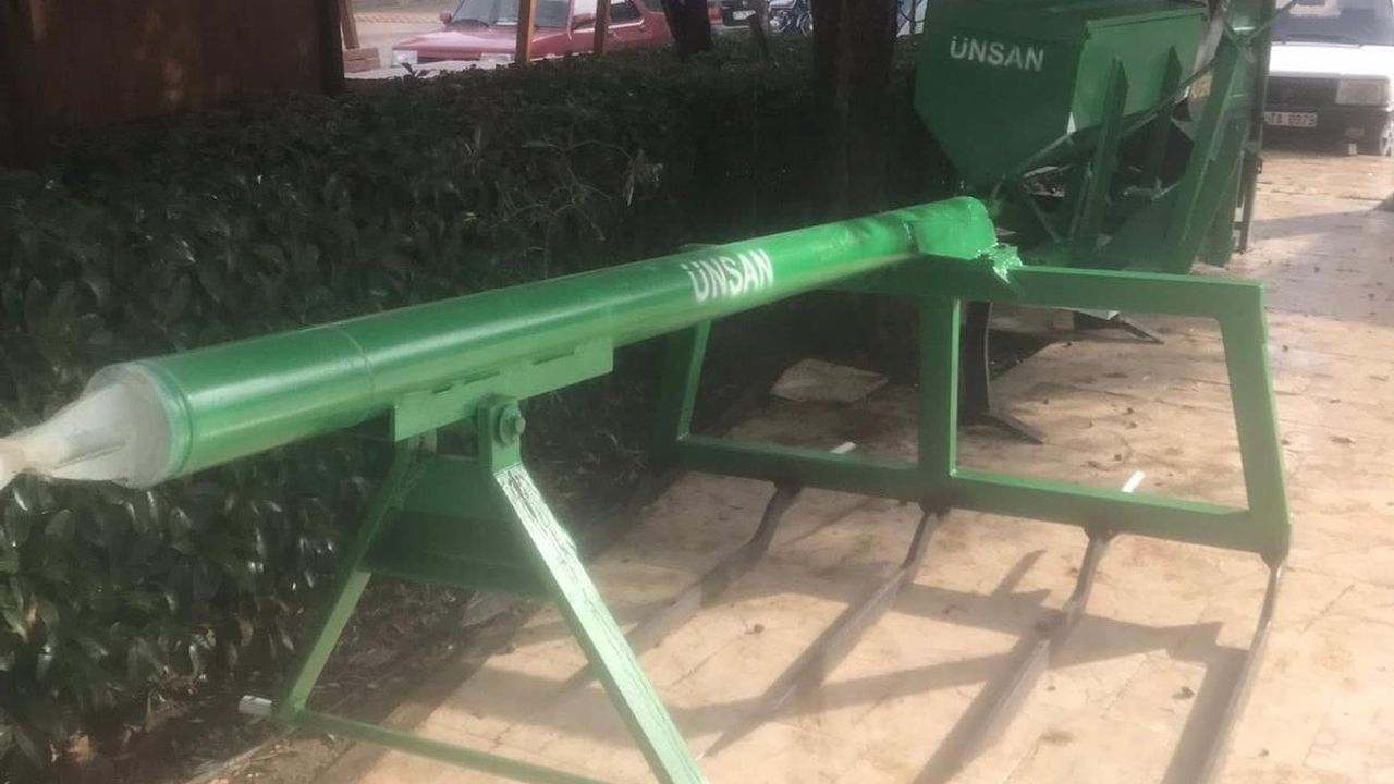 Sarıgöl'de Ziraat Odası'ndan mahallelere tarımsal ekipman desteği