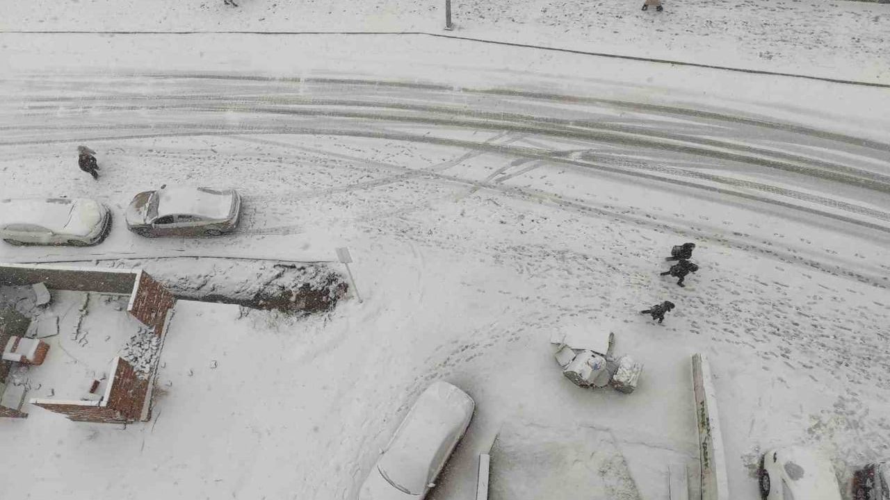 Sason'da kar nedeniyle 29 Aralık'ta eğitime ara