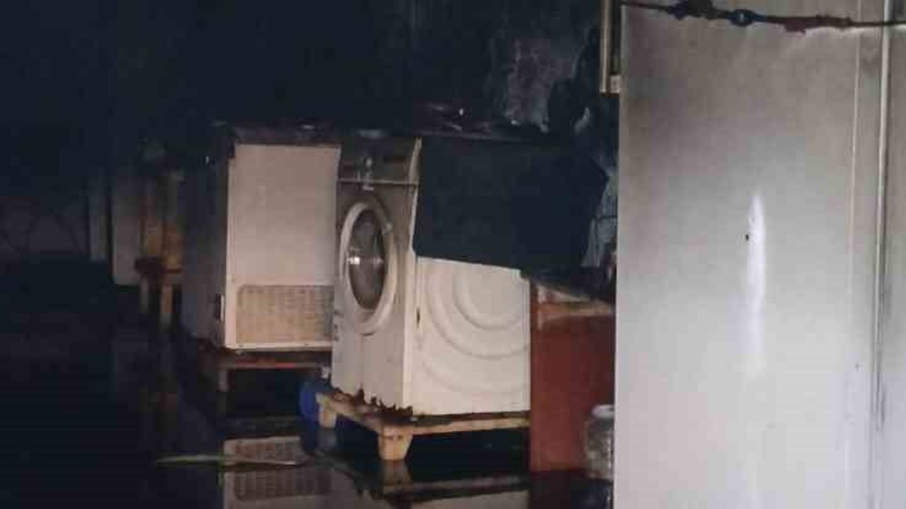 Sason’da sobadan sıçrayan kıvılcımlar evi kullanılamaz hale getirdi