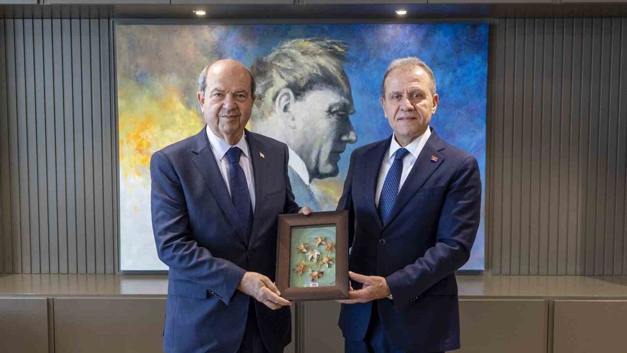 Seçer: "Kıbrıs davasını siyaset üstü görüyoruz"