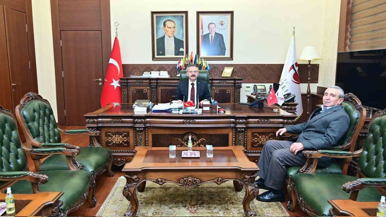 Şehit Kamil Üngör'ün Babası Mehmet Üngör, Vali Hüseyin Aksoy'u Ziyaret Etti