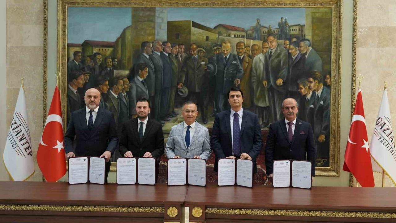 Şehitkamil'de 3 protokolle eğitim, spor ve yüzme desteği