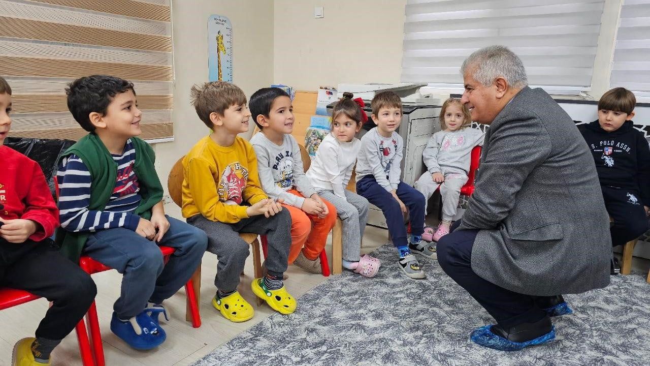 Selehattin Kal, Altıeylül Atatürk Şehir Hastanesi Anaokulunda Miniklerle Buluştu