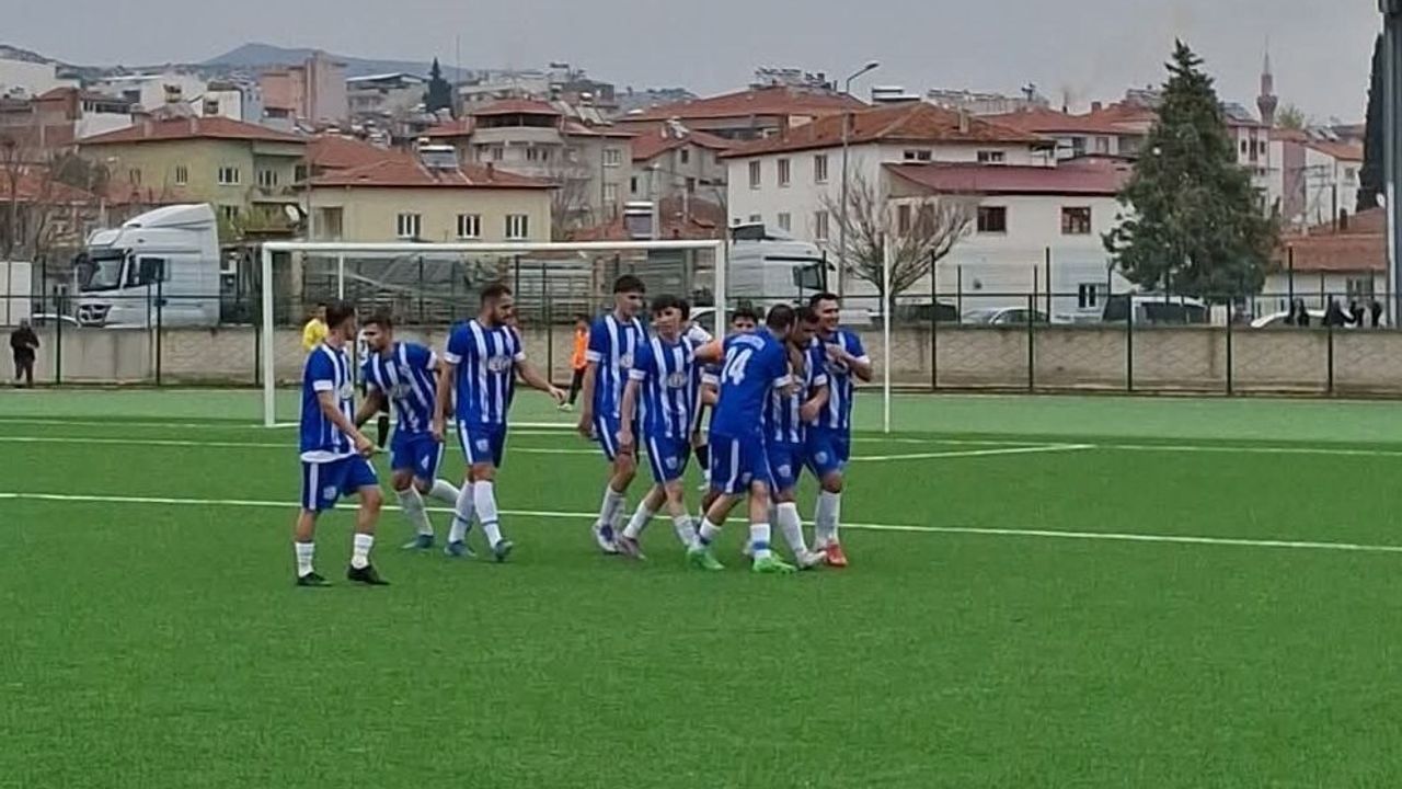 Selendi–Trazlar maçı 77. dakikada sakatlıklar nedeniyle tatil edildi