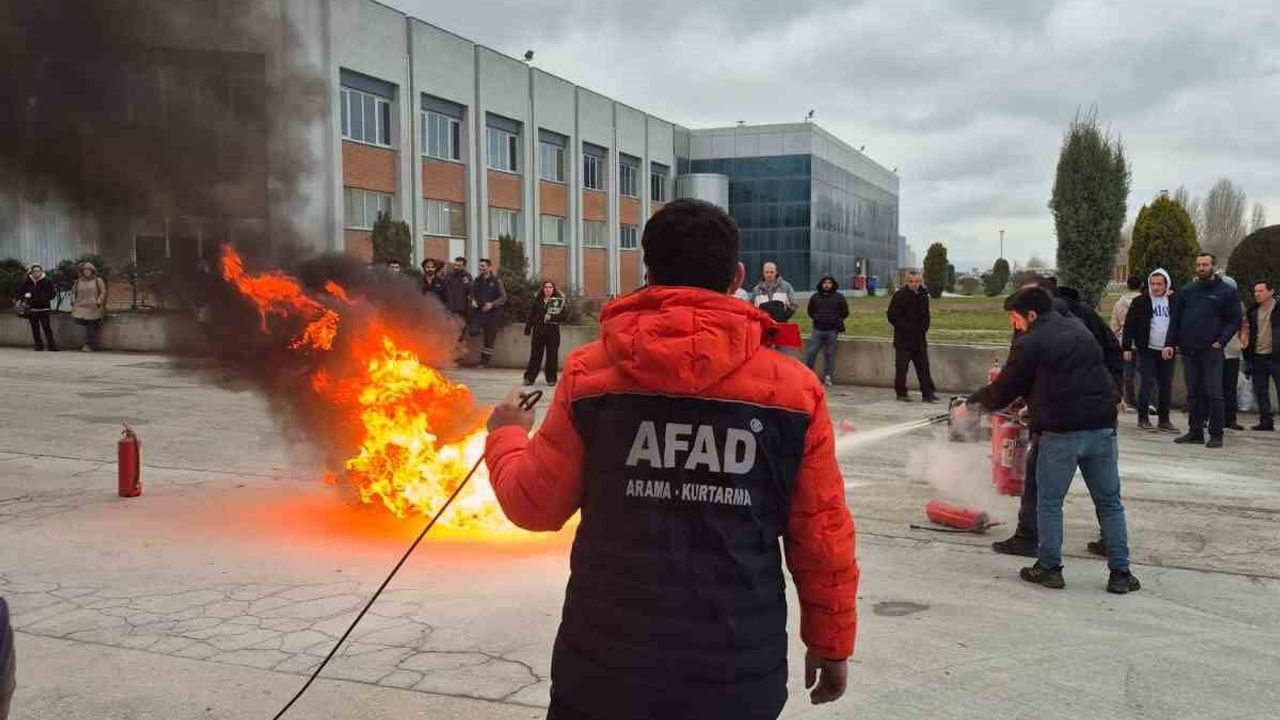 Seramik Fabrikasında AFAD ile Afet ve Yangın Tatbikatı