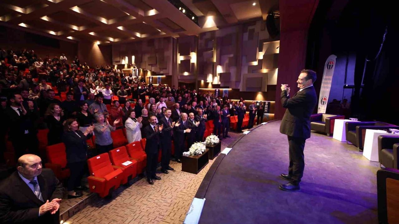 Serebral palsili ilk uzay mühendisi Turgay Karakaş’tan Konukoğlu’na ziyaret
