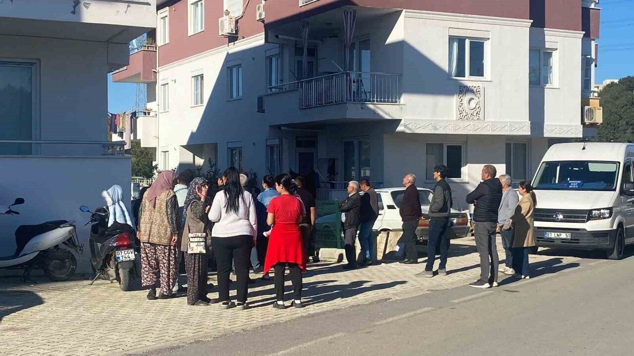 Serik'te çatlaklı binada dördüncü bilirkişi keşfi gerçekleştirildi