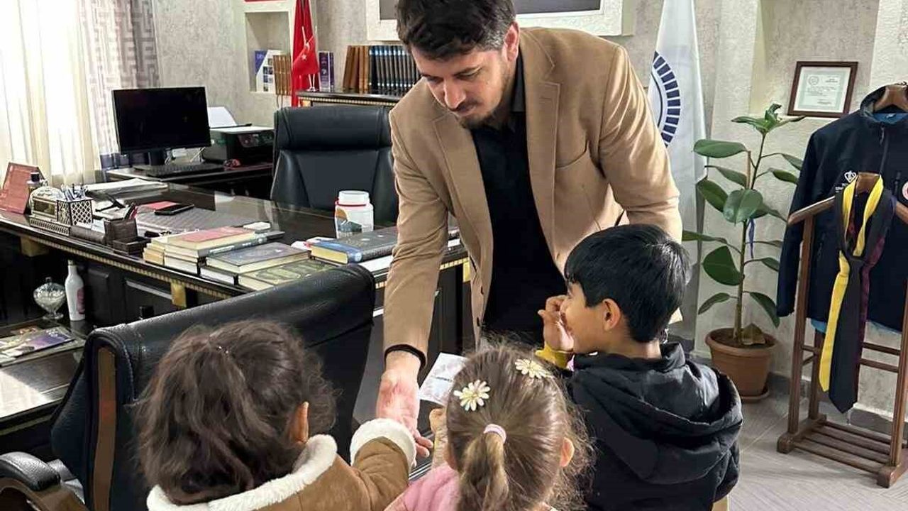 Siirt Şirvan'da 4-6 Yaş Kur’an Kursu Öğrencilerinden Gazze'ye Bağış