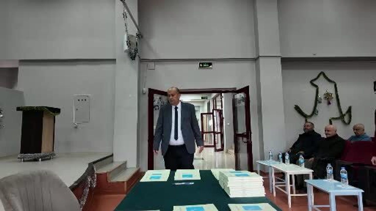 Siirt'te 50 yaşındaki özel bireyin şiir kitabı hayali gerçek oldu