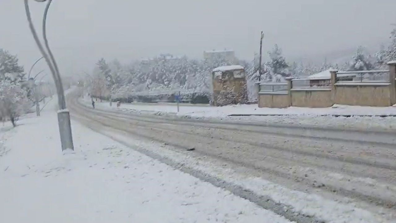 Siirt'te okullar 29 Aralık Pazartesi öğleden sonra yarım gün tatil