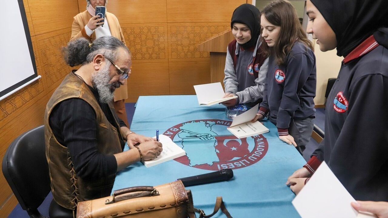 Sinan Yağmur'dan Gençlere İlham Veren Söyleşi