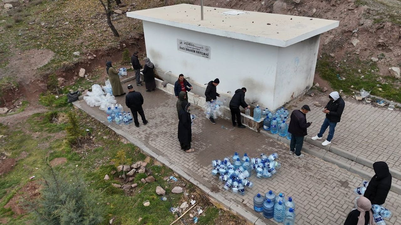Sincan Yenikent'te günler süren su kesintisi: Vatandaşlardan yetkililere tepki