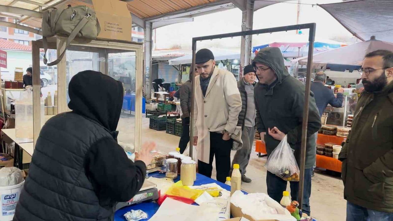 Sındırgı’da Depremler Sonrası ‘Komşuluk Projesi’ ile Esnafa Destek Çağrısı