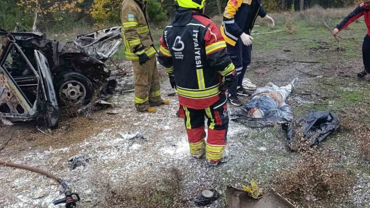 Sındırgı'da tır ile otomobil çarpıştı: 1 ağır yaralı