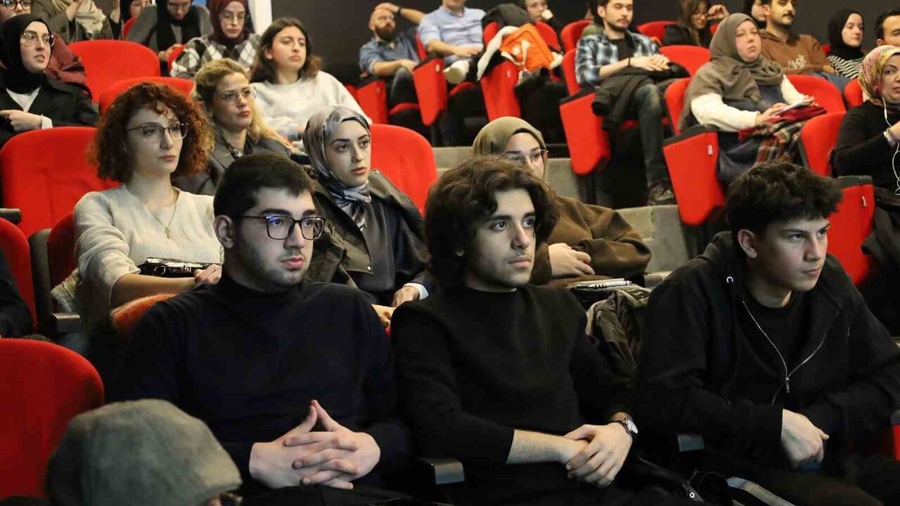 Sinemaseverler 'Modern Zamanlar' gösteriminde buluştu