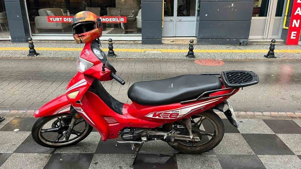 Sinop'ta motosiklet, motokurye ve elektrikli scooter trafiği fırtına nedeniyle yasaklandı