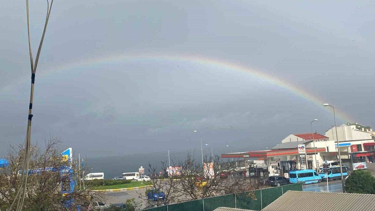 Sinop'ta Sabahın İkilisi: Çift Gökkuşağı Görseli