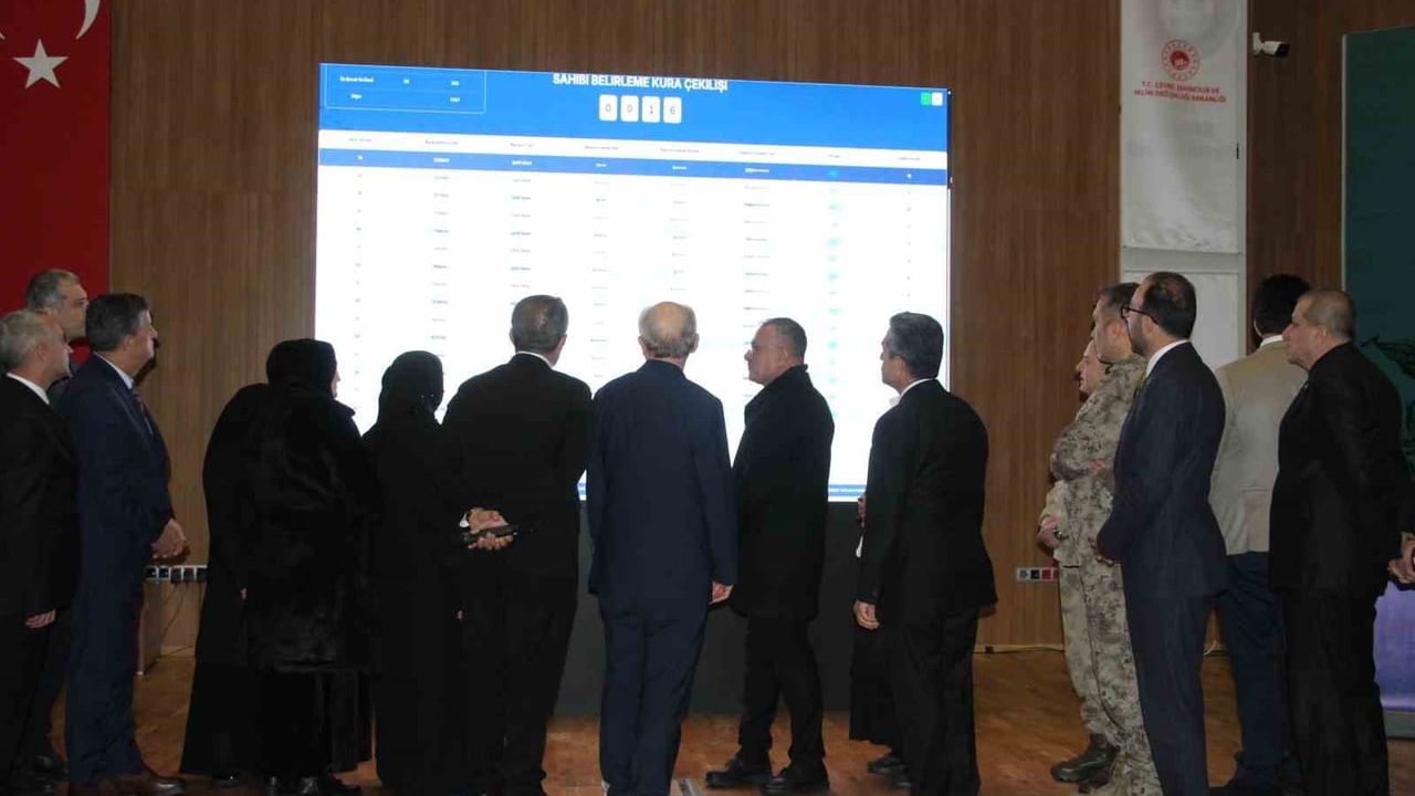 Şırnak’ta 500 Bin Sosyal Konut Projesi 2. Etap Kura Çekimi Yapıldı