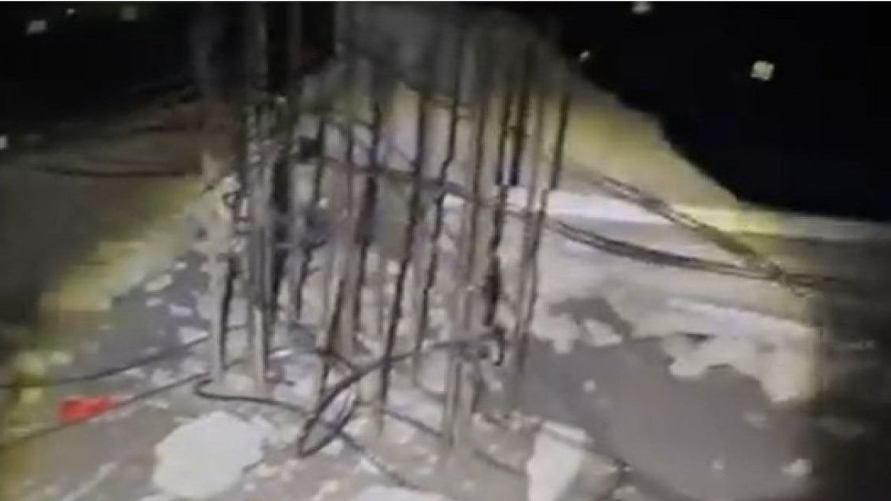 Şırnak'ta 7 katlı binanın çatısına yıldırım düştü