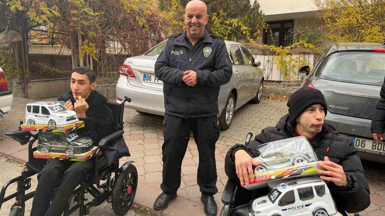 Şırnak'ta engellilere akülü sandalye desteği