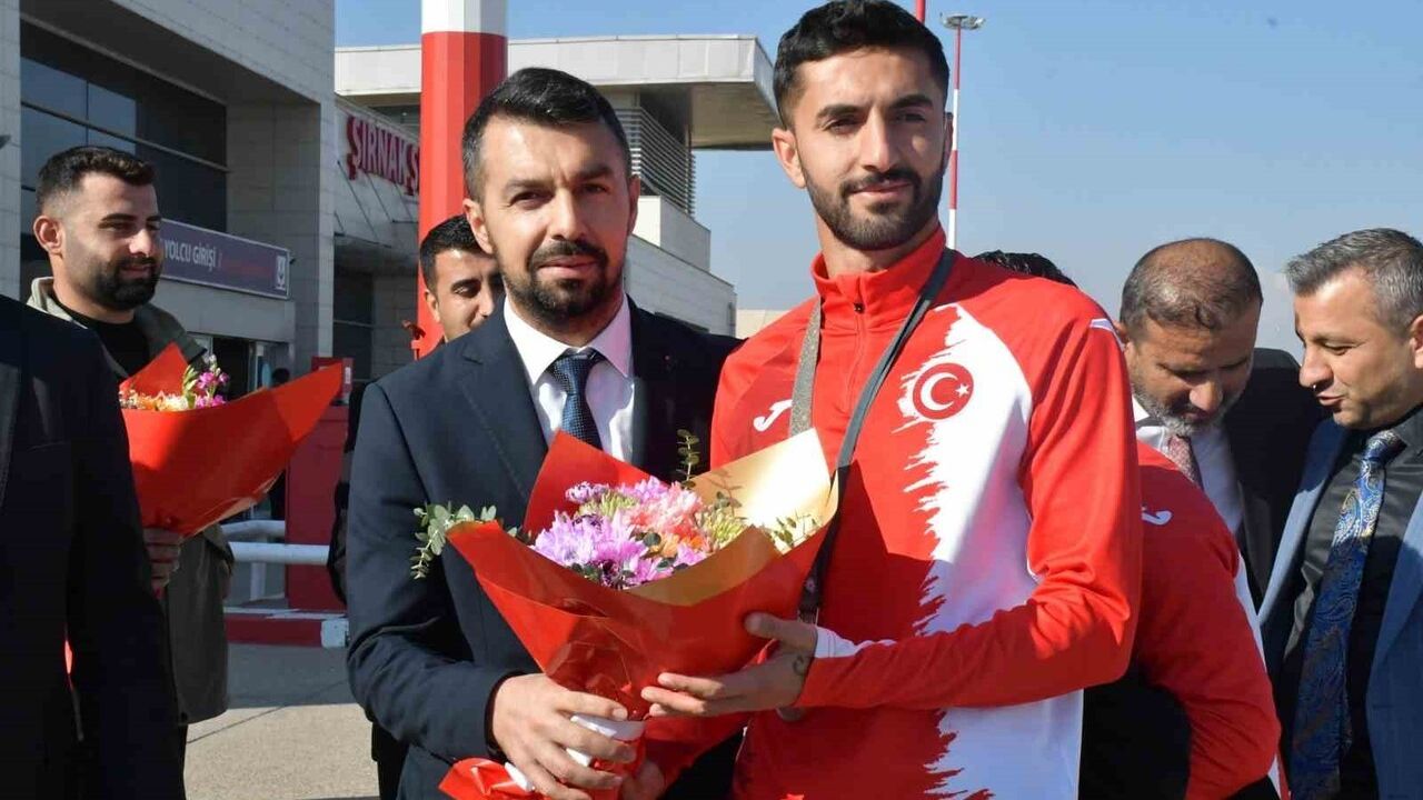 Şırnak’ta Milli Sporculara Coşkulu Karşılama