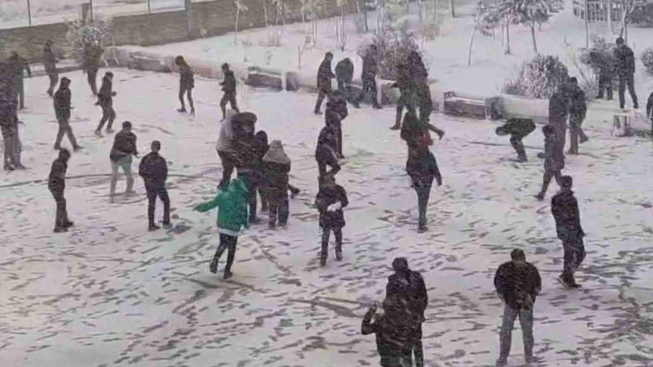 Şırnak'ta Öğrenciler İki Günlük Karın Keyfini Çıkardı