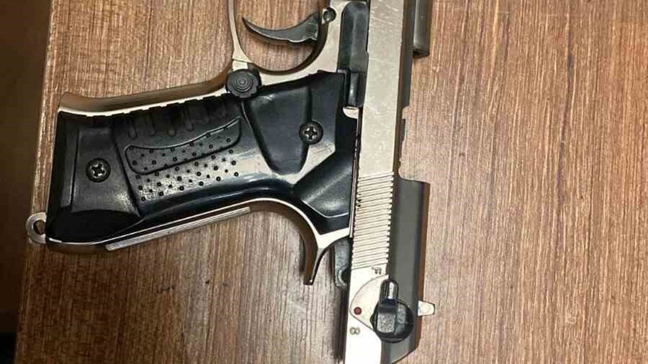 Şişli'de İETT durağında havaya ateş açan şüpheli ve kaydeden kişi gözaltında