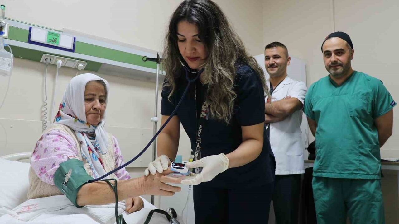 Sivas Devlet Hastanesi’nde ilk laparoskopik nefrektomi başarıyla gerçekleştirildi